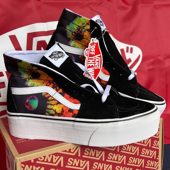 Vans Sk8-Hi Tapered
Paradoxical Black/Multi
VNOA5JMKBML
Men’s Platforms - Picture 8 of 16